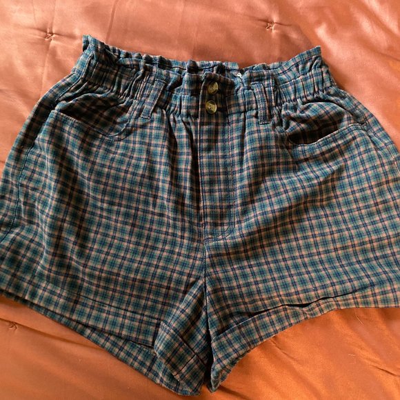 American Eagle Plaid Shorts - Picture 3 of 3
